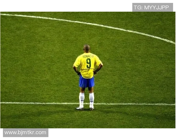 全球十大足球球星绝招排名揭秘 每一位都堪称传奇技巧大师 全球十大足球球星绝招排名揭秘 每一位都堪称传奇技巧大师