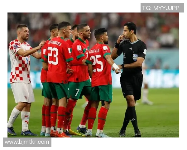 聚焦足球服球星款潮流解析引领绿茵场上运动与时尚风尚 聚焦足球服球星款潮流解析引领绿茵场上运动与时尚风尚