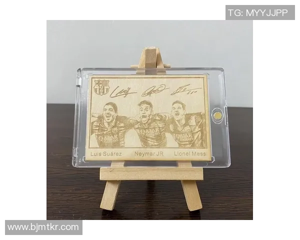 足球巨星亲笔签名球星卡收藏价值与球迷情怀全面解读 足球巨星亲笔签名球星卡收藏价值与球迷情怀全面解读